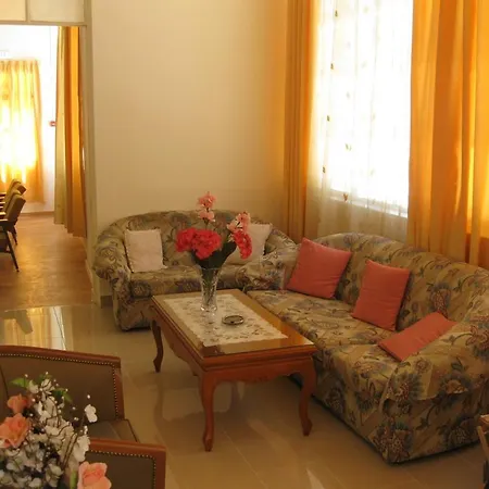 Hotel Spring *